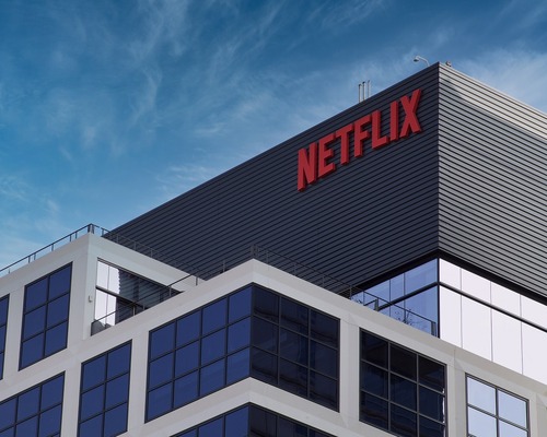 Netflix ve Paramount karşı karşıya: Warner Bros. anlaşması nasıl sonuçlanacak?