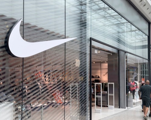 Nike hisselerinde 12 yılın en düşük seviyesi: Yatırımcıların toparlanma umudu zayıflıyor