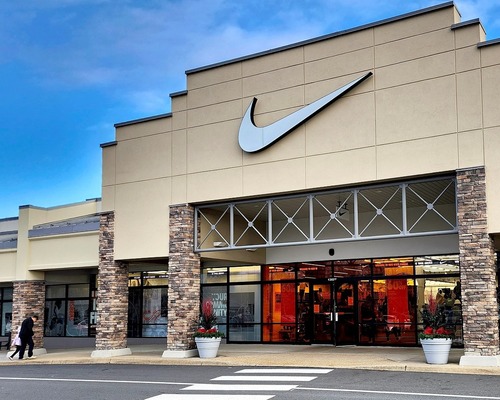 Nike’ın yeni CEO’su şirketin hatalarını saydı: Çok fazla indirim sunuluyor