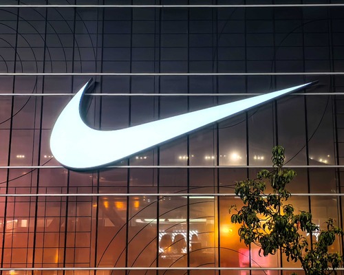 Nike verimlilik için düğmeye bastı: İş gücü azaltılıyor