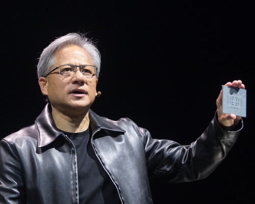 Nvidia 5 trilyon dolar piyasa değerine ulaşan ilk şirket oldu