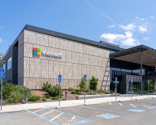 Nvidia'nın en büyük müşterisi Microsoft: En yakın rakibini ikiye katladı