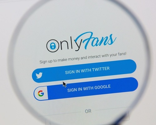 OnlyFans’in kurucusu ölmeden önce 700 milyon dolar temettü aldı