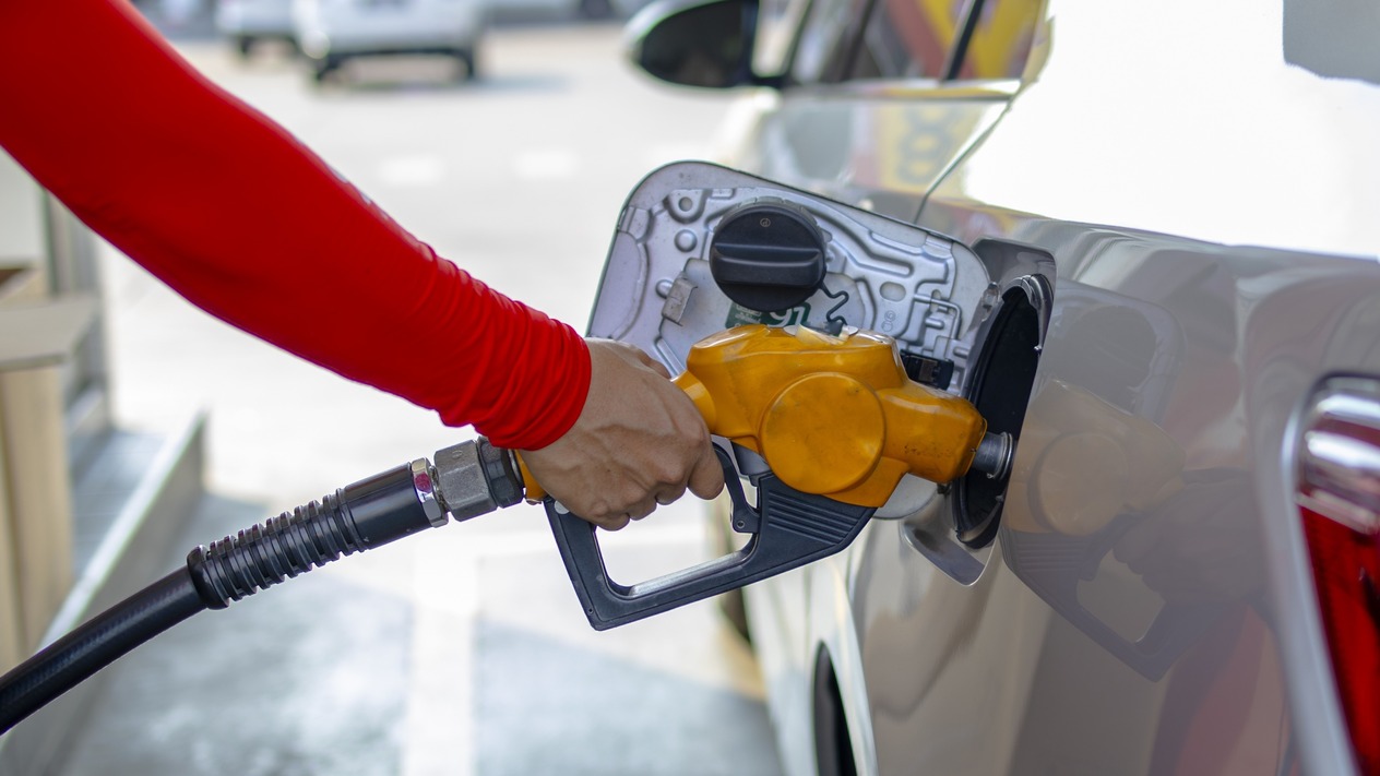 Orta Doğu'daki ateşkes sinyali petrolü düşürdü, motorine indirim geliyor