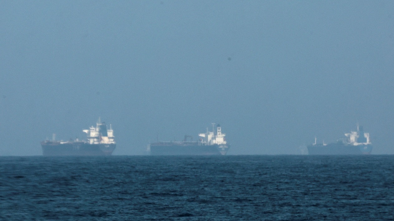 Orta Doğu'daki çatışmalar sonrası Çin akaryakıt ihracatını askıya aldı