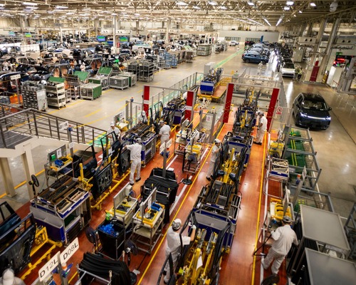 Otomobil devleri ayakta kalabilmek için Çin teknolojisine yöneliyor