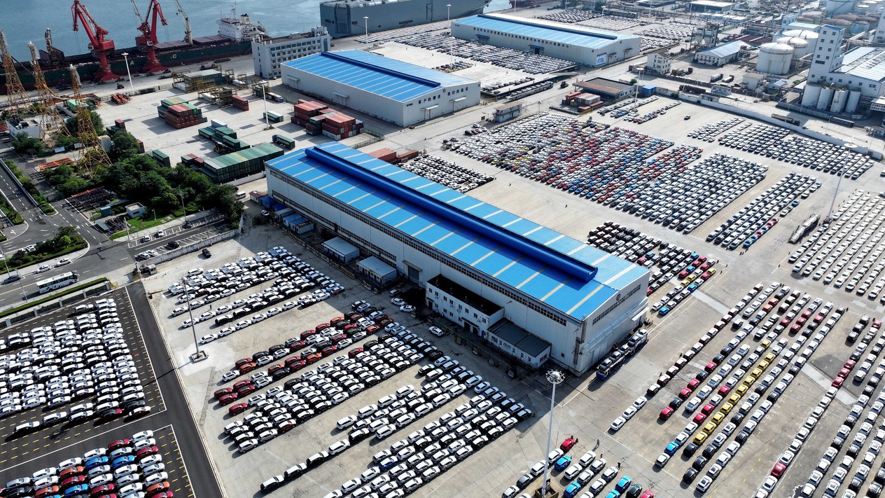  Otomobil ithalatına ek vergi geliyor