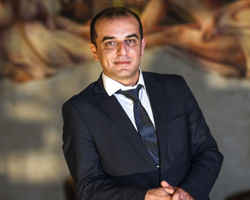 Özal Özyiğit Candela Concert ile Beyoğlu'nun kültür hayatına yeni bir soluk getiriyor