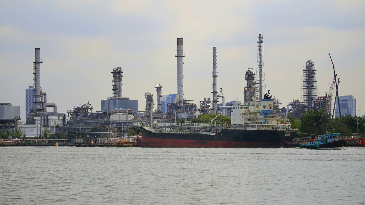 Petrol fiyatları 100 dolar sınırını aştı: Goldman Sachs'tan yeni tahmin