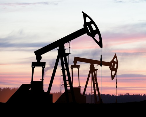 Petrol fiyatları Hürmüz Boğazı belirsizliği ve piyasalardaki faiz beklentileriyle dalgalanıyor