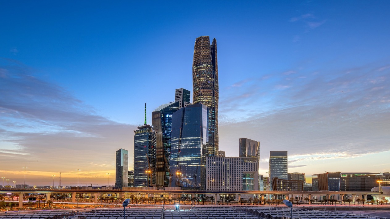 Petrol fiyatları Suudi Arabistan'ın mega projelerini vurdu