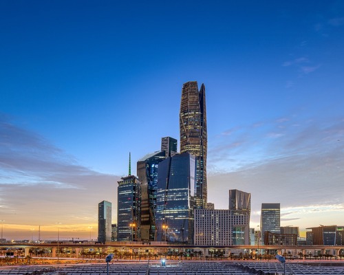 Petrol fiyatları Suudi Arabistan'ın mega projelerini vurdu