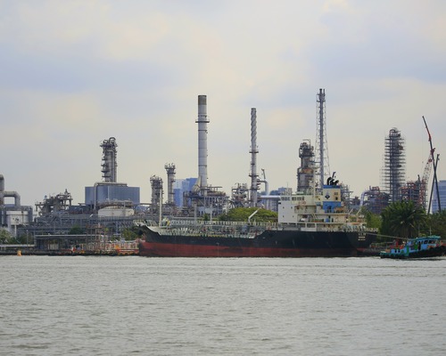 Petrol fiyatlarında 200 dolar endişesi ABD hükümetini harekete geçirdi