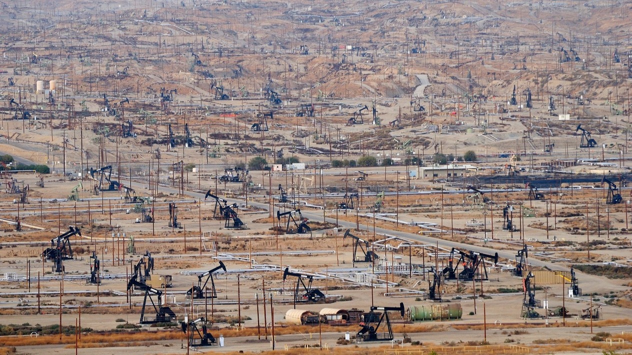 Petrol milyarderleri Trump’a yaptıkları yatırımın karşılığını alıyor