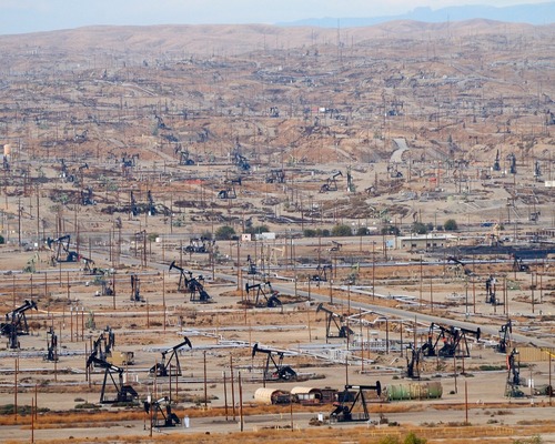 Petrol milyarderleri Trump’a yaptıkları yatırımın karşılığını alıyor