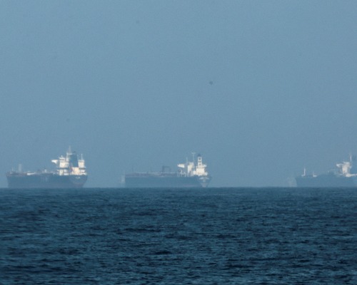 Petrol fiyatları 180 doları görebilir