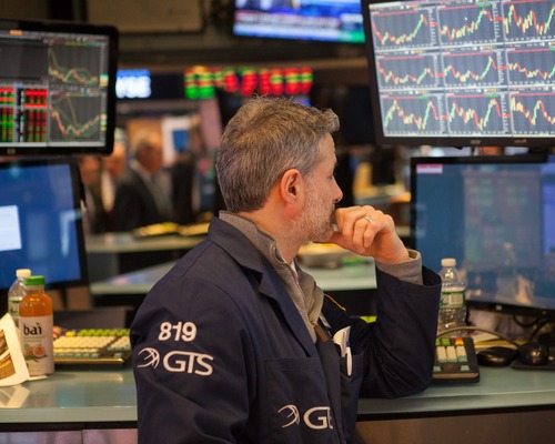 Piyasalar Fed ve ECB yönlendirmeleri için veri takibinde