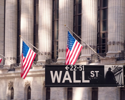 Piyasalar hem faiz indirimini hem de yeni Fed başkanını fiyatlıyor