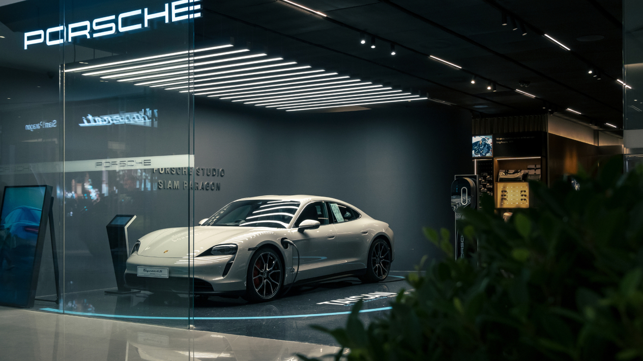 Porsche Almanya'da bin 900 kişiyi işten çıkaracak