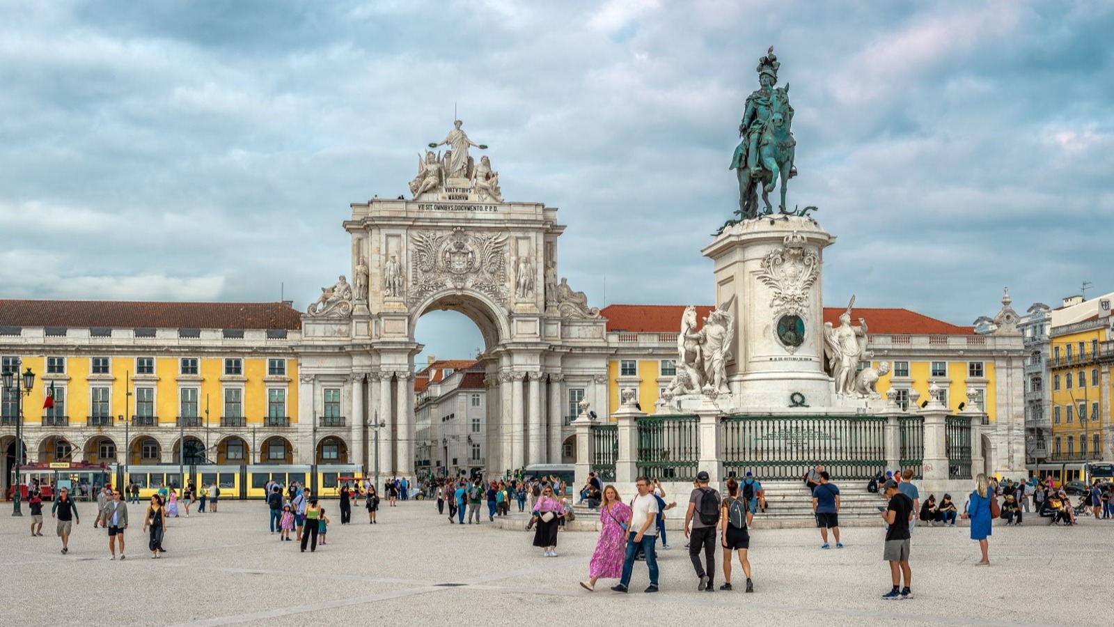 Portekiz’in altın vizesi 2025’te de popülerliğini korudu