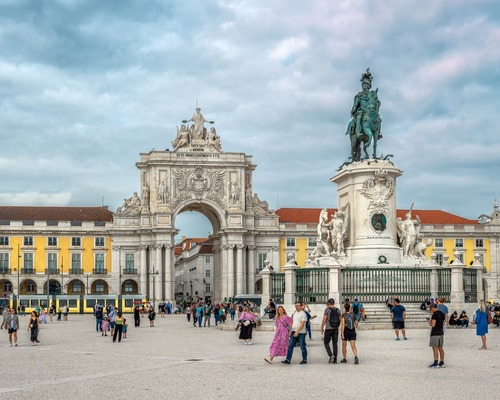 Portekiz’in altın vizesi 2025’te de popülerliğini korudu