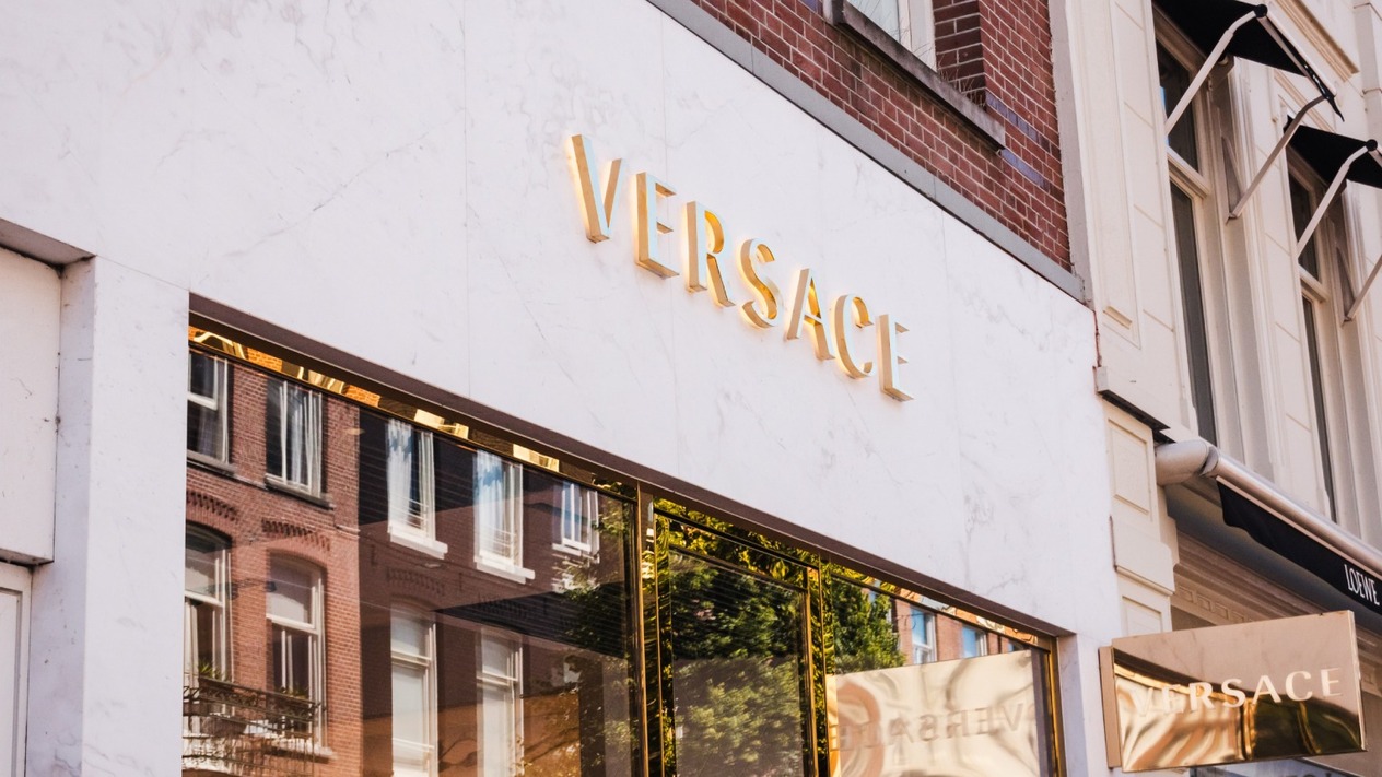 Prada, Versace'yi satın almak için teklif hazırlıyor