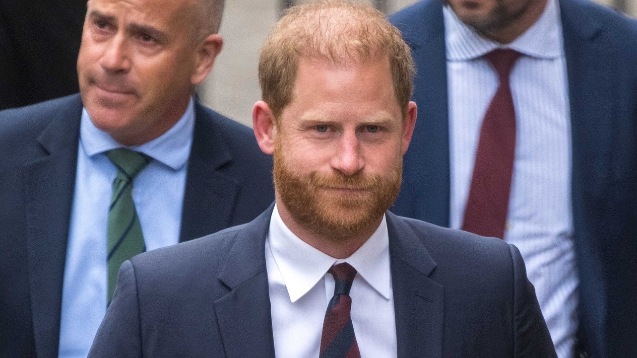 Prens Harry, 19 ay sonra ilk kez Kral Charles ile görüştü