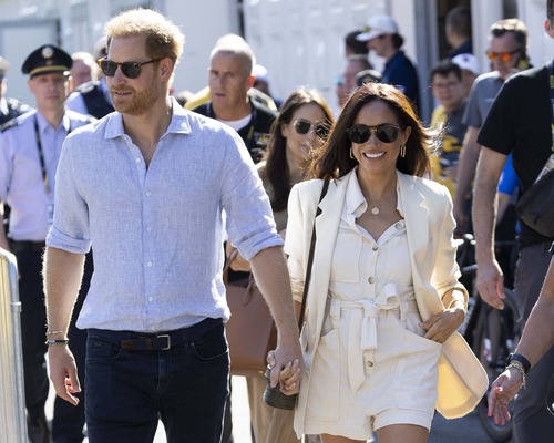 Prens Harry ve Meghan Markle neden Birleşik Krallık’a geri dönüyor?