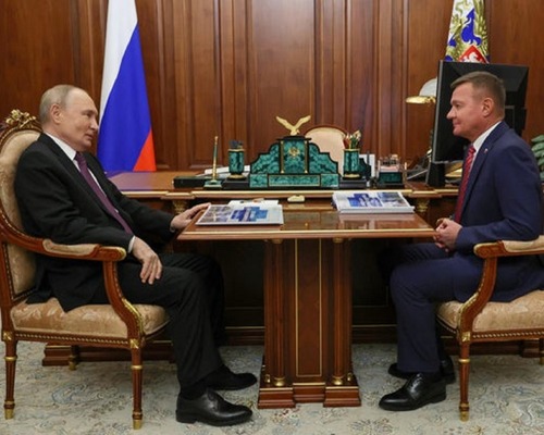 Putin'in görevden aldığı ulaştırma bakanı intihar etti