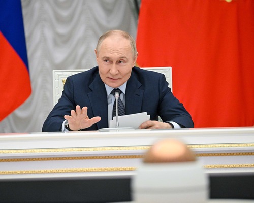 Putin: Trump ile sağlanan mutabakat barışa zemin hazırlayabilir