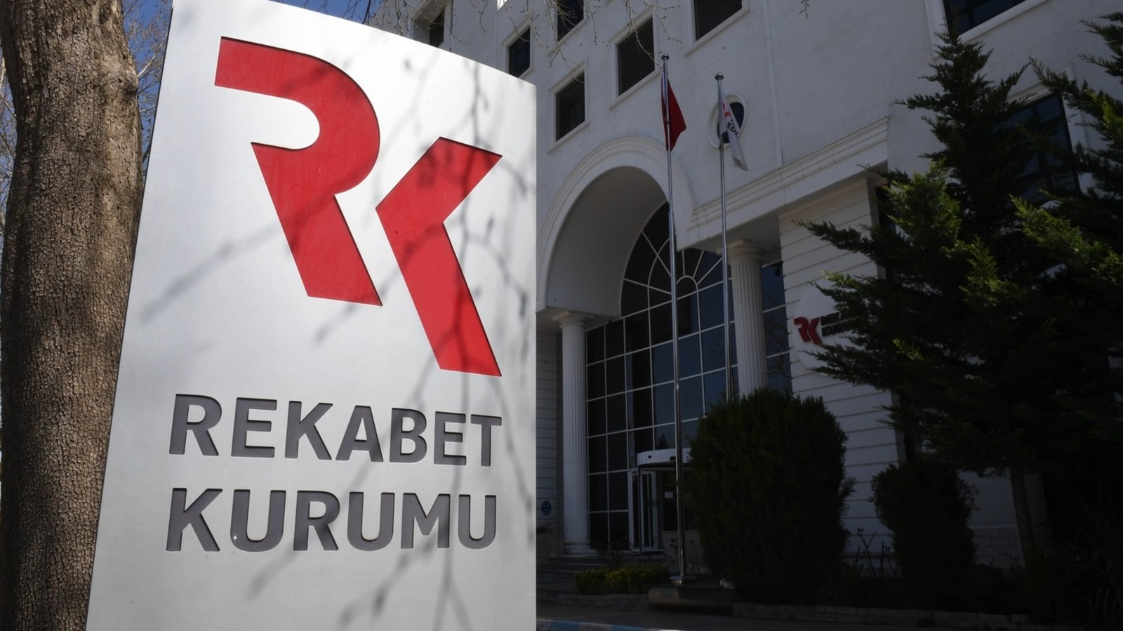 Rekabet Kurumu’ndan Migros ve Şok’a milyonluk ceza