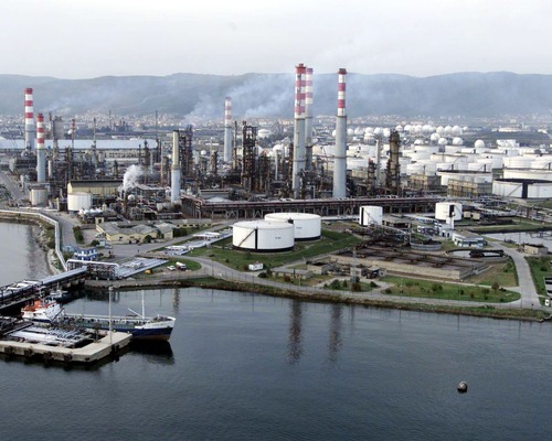 Reuters: Tüpraş ABD yaptırımları nedeniyle Rus petrolü alımını durdurdu