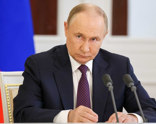 Rus petrolü alıcı bulmakta zorlanıyor: Milyonlarca varil denizde bekliyor