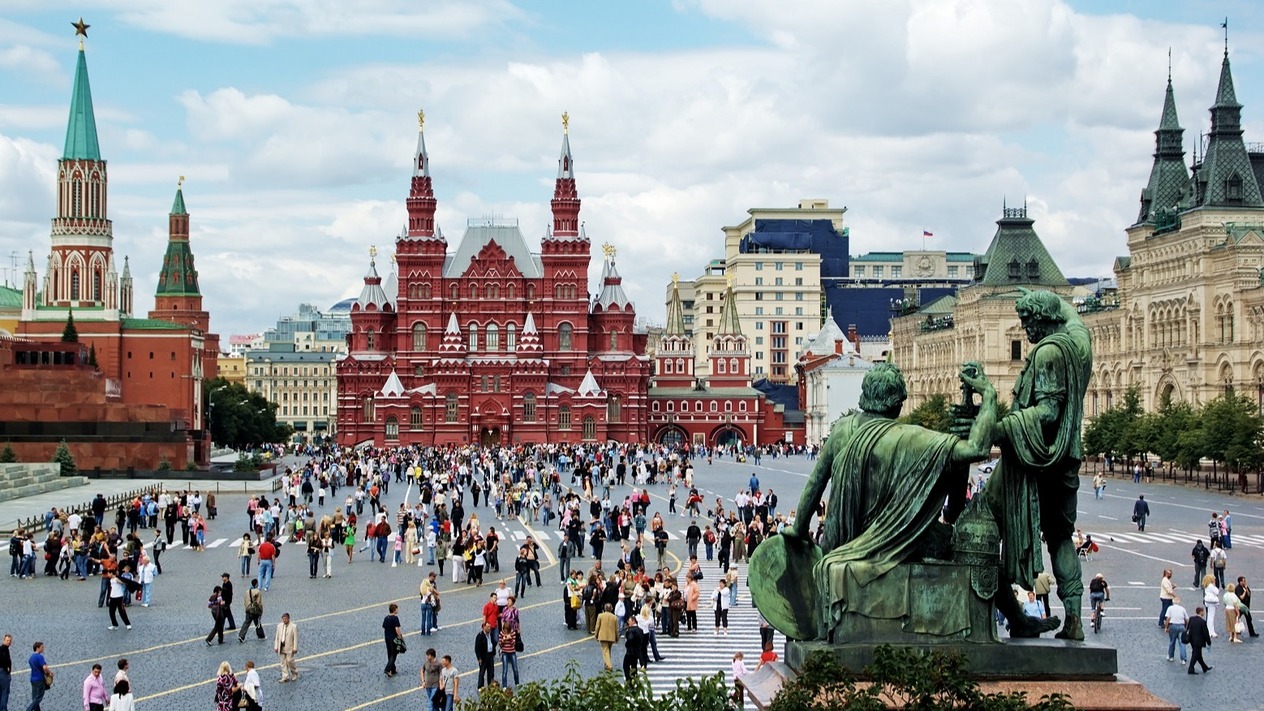 Ruslar yaptırımlara rağmen nasıl lüks Batılı markalara ulaşıyor?