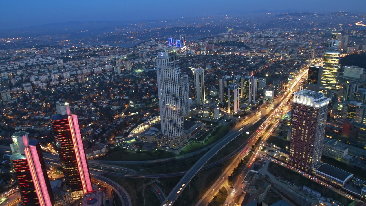 Sabancı Holding, Carrefoursa ve Teknosa'dan çıkmayı mı düşünüyor? 