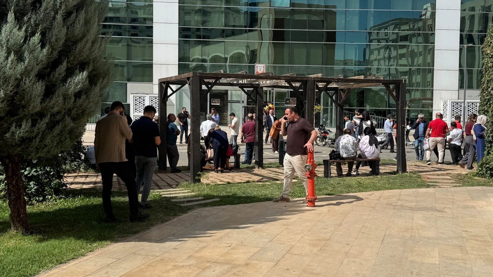 Şanlıurfa'da 5.6 büyüklüğünde deprem: Acil durum bildirimi
