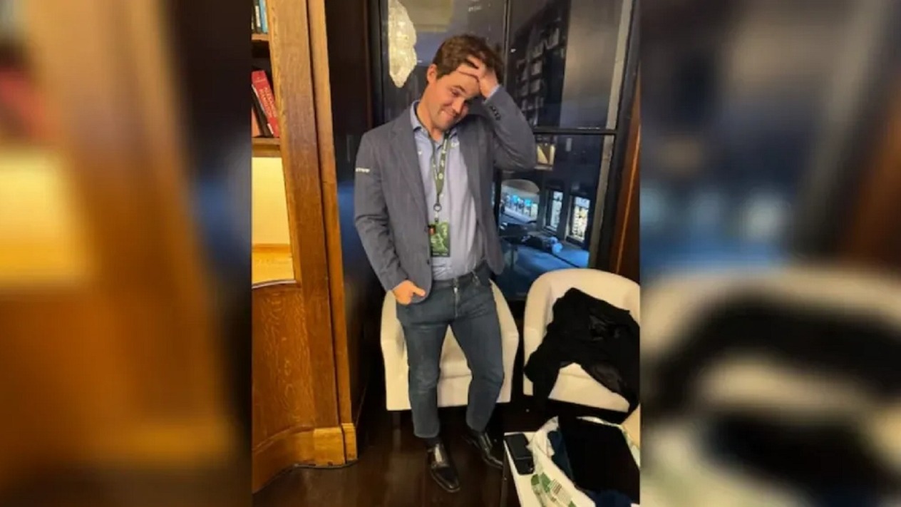 Santrançta kıyafet krizi çözüldü: Dünya Şampiyonu Büyük Usta Magnus Carlsen turnuvaya geri döndü