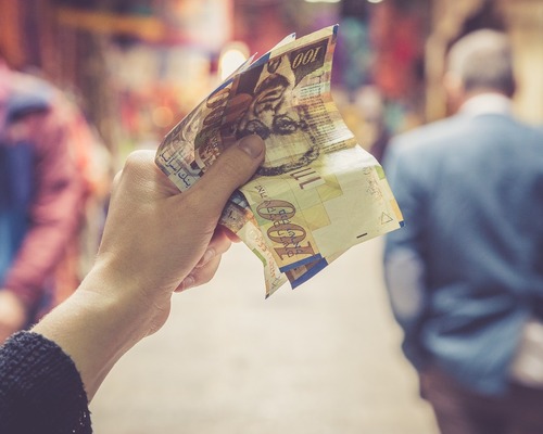 Savaşın artan maliyeti İsraillileri de vurmaya başladı