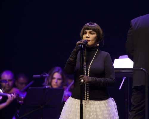 Sezen Aksu müzik kataloğunu 18 milyon dolara sattı 