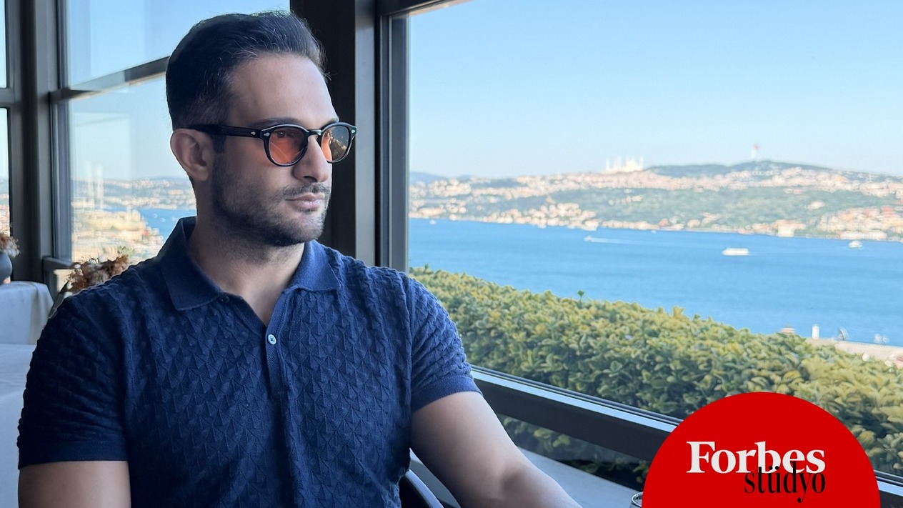 Sina Sinry’s AI App Journey: From a Year of Losses to $2 Million in Sales 