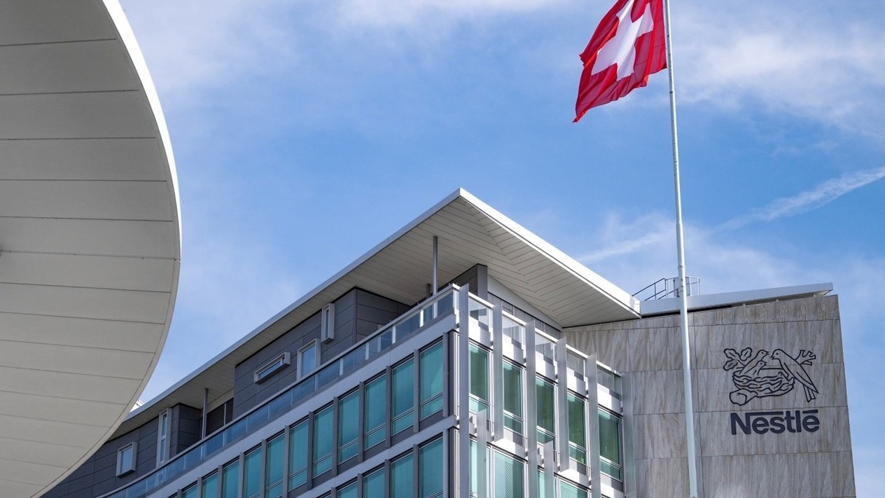 Şirketteki gizli bir ilişki Nestlé’de yeniden yapılanmayı nasıl tetikledi?