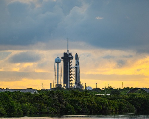 SpaceX geride kaldı, NASA kapıları diğer şirketlere açıyor