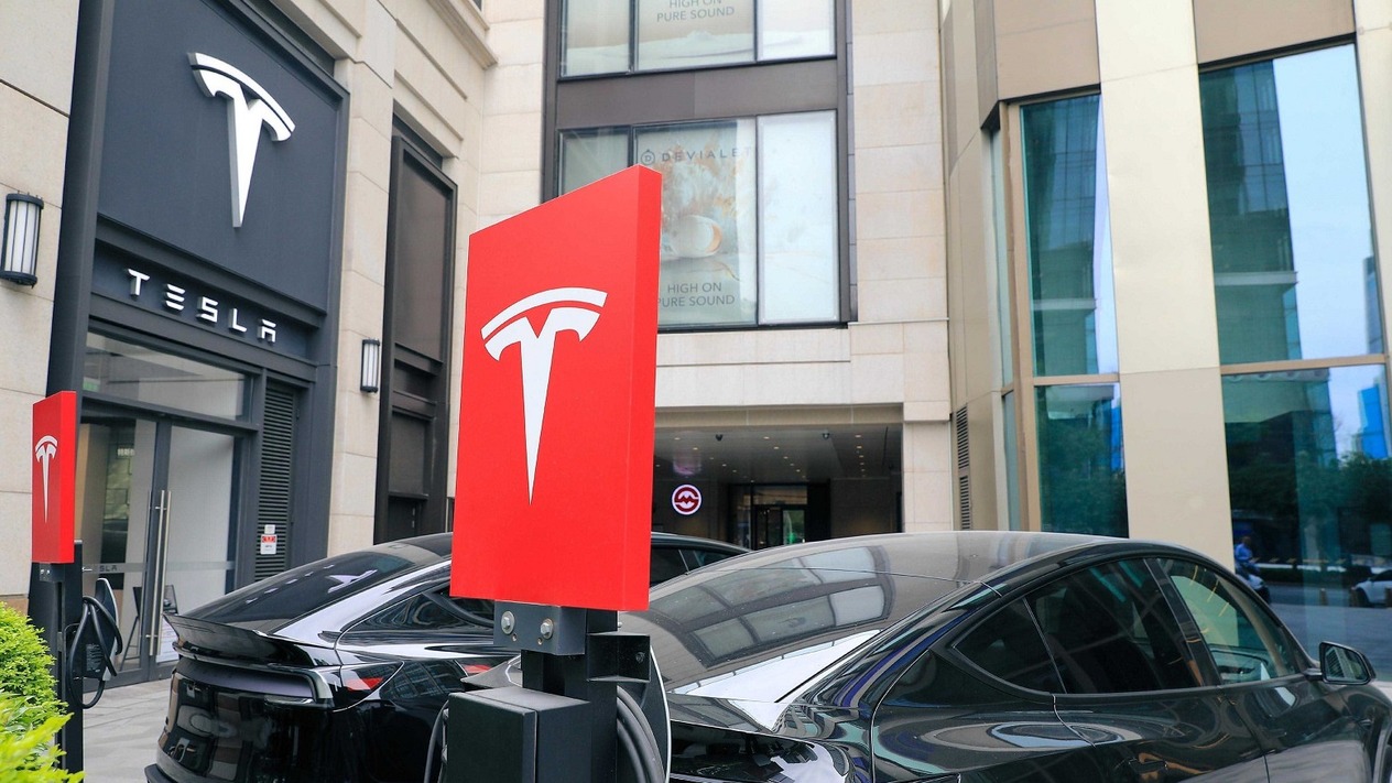 SpaceX ile birleşme gündemde: Tesla’nın geliri beklentileri aştı