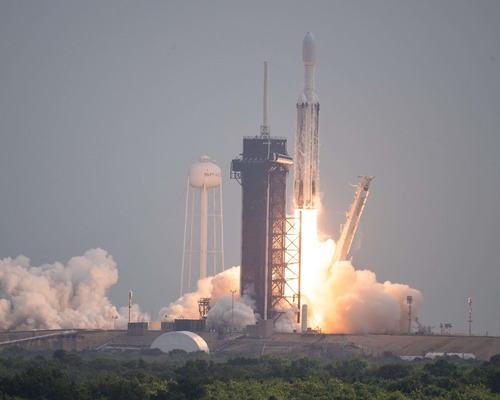 SpaceX kablosuz iletişim alanında genişliyor: T-Mobile’ı satın alabilir