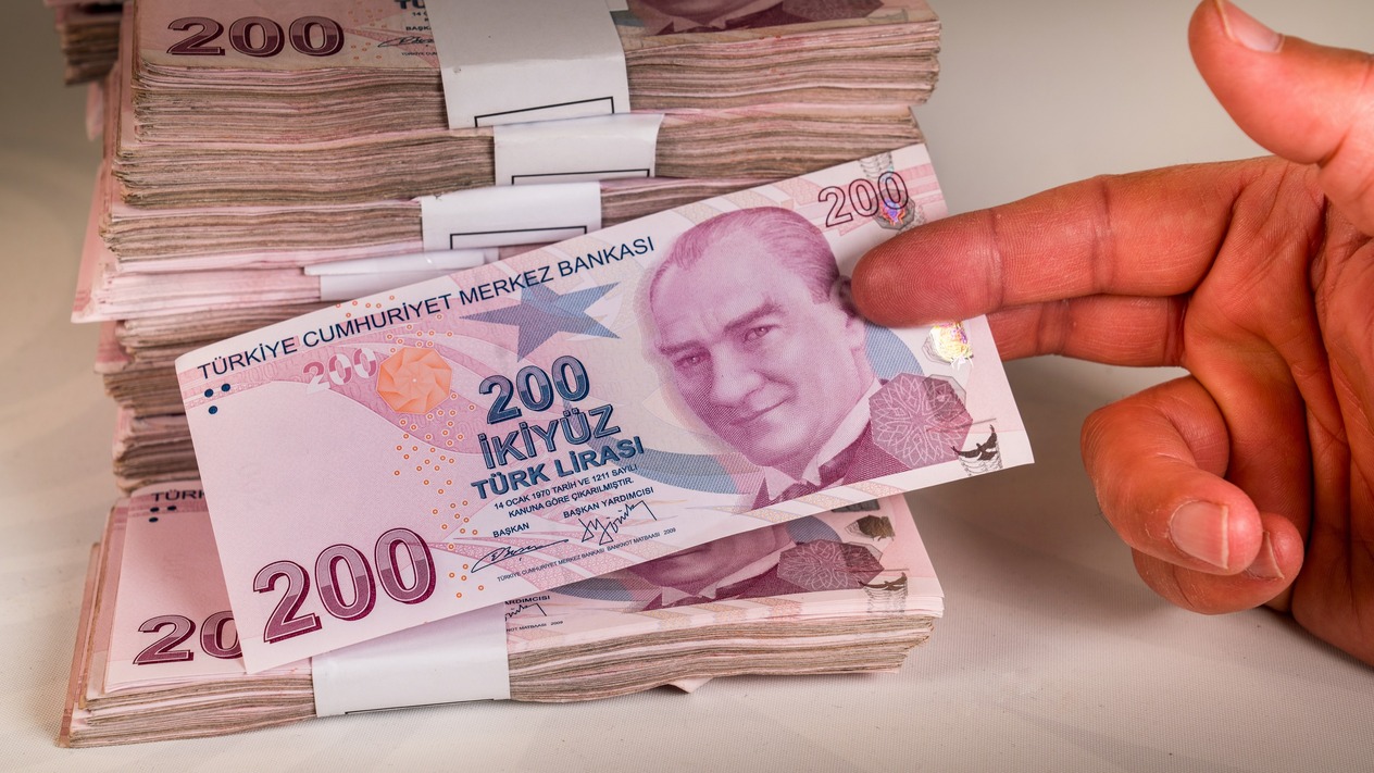 SPK yatırım fonları rehberinde uyum süresini uzattı