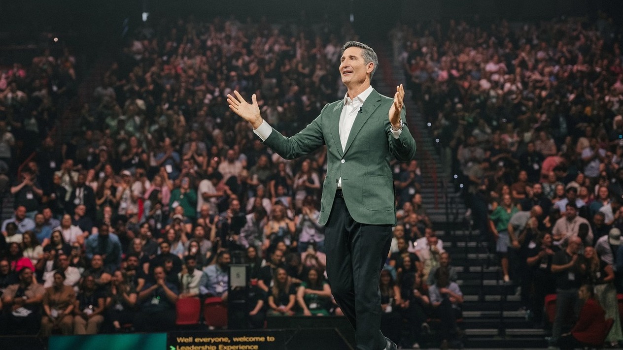 Starbucks CEO’su Niccol’ün ilk yılı: Wall Street iyileşme sinyallerine neden ikna olmadı?