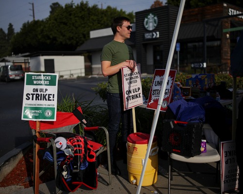 Starbucks grevi büyüyor: 300 mağazada 5 bin çalışan iş bırakıyor