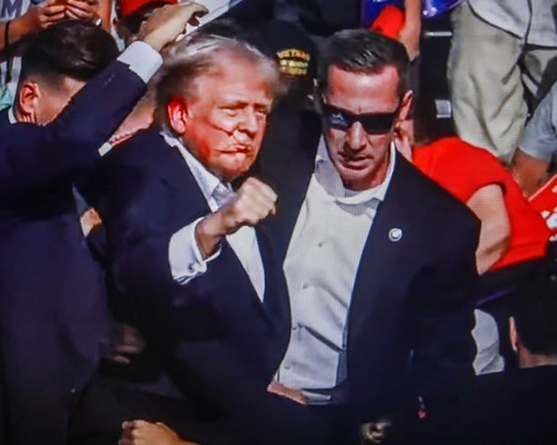 Suikast girişiminde Trump'ı koruyan Curran, ABD Gizli Servisi'nin başına geçti