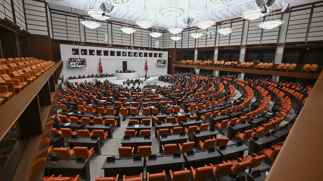Tasfiyesine karar verilen fonlarla ilgili yasa teklifinde 5 madde Meclis'te kabul edildi