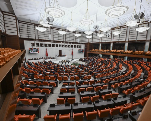 Tasfiyesine karar verilen fonlarla ilgili yasa teklifinde 5 madde Meclis'te kabul edildi